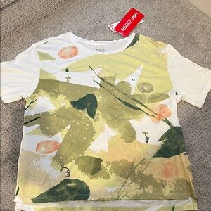 Uniqlo Nintendo Pikmin Tee New XS